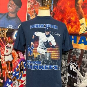 Vintage New York Yankees‎ Derek Jeter Dynasty Skyline MLB Baseball Tee Sz Large